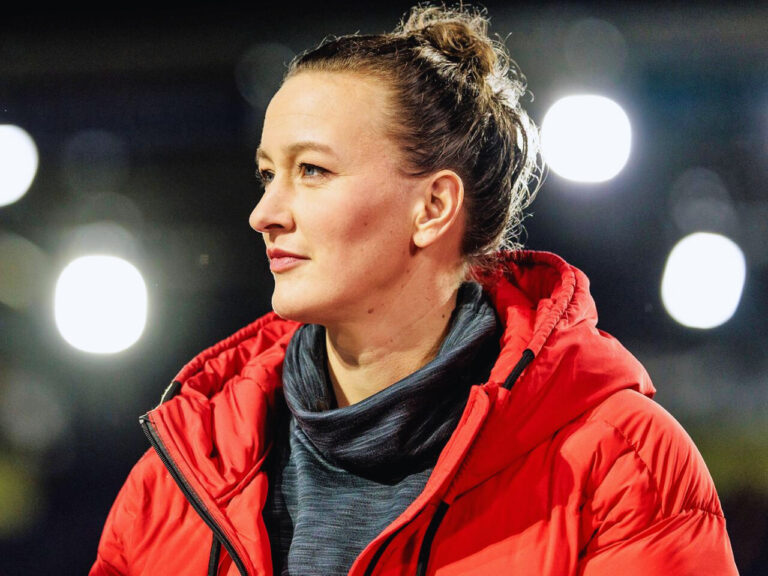 Almuth Schult Karriere und Biografie: Erfolge der deutschen Fußballtorhüterin