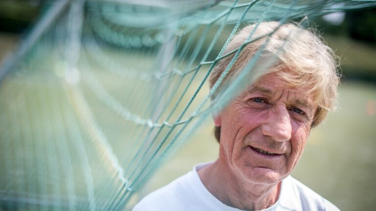 Frank Mill Ehefrau: Wer war Beate Mill und wie lebte der Fußballstar sein Privatleben?